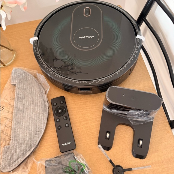 Vactidy Robot Vacuum Cleaner with Accessories